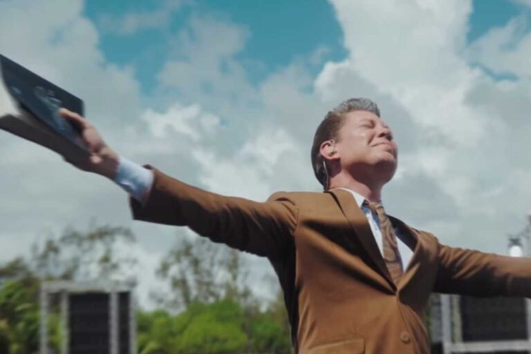 Domingo Histórico em Salvador: Encontro com o Bispo Bruno Leonardo Marca Fé e Doação de R$ 1 Milhão de reais às Obras Sociais Irmã Dulce Domingo Histórico em Salvador: Encontro com o Bispo Bruno Leonardo Marca Fé e Doação de R$ 1 Milhão de reais às Obras Sociais Irmã Dulce